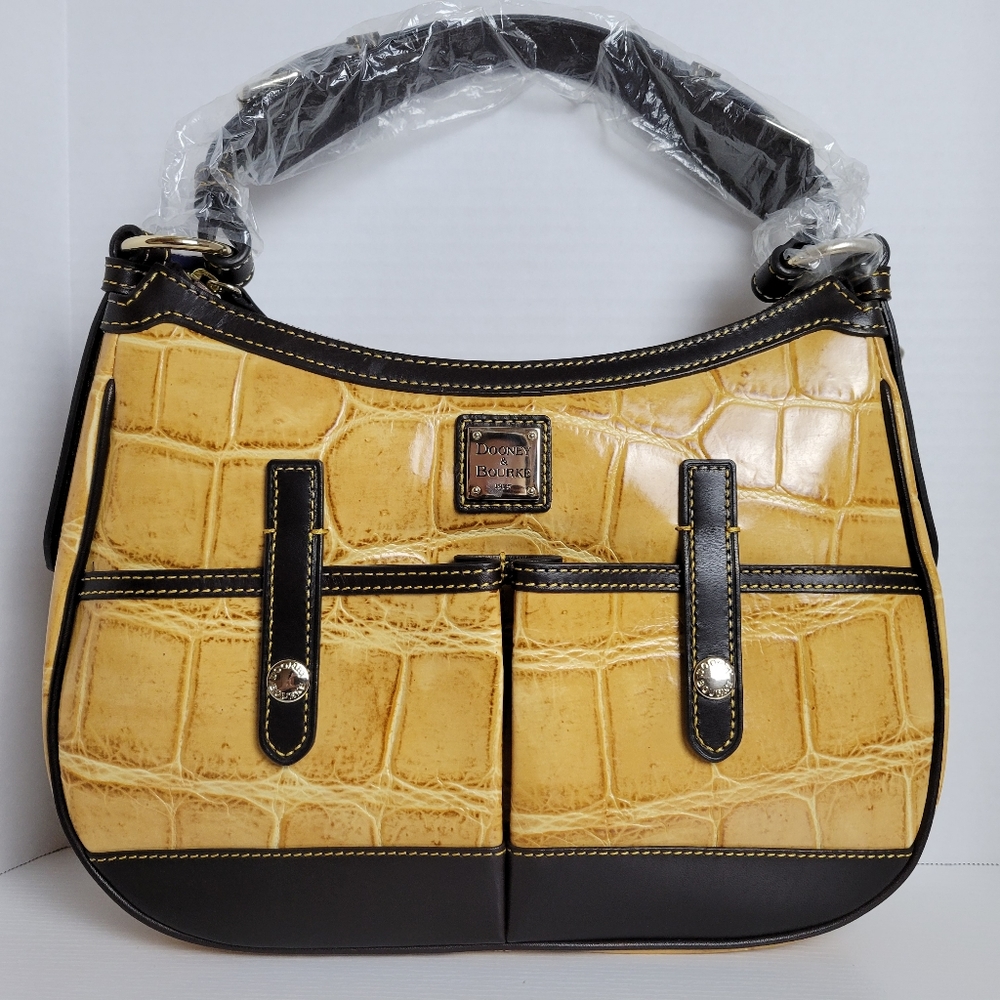 ** NEW ** Dooney & Bourke Medium Safari Bag in Wheat w/T'Moro Trim